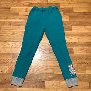 Tambere green sweatpants size 10 years.
